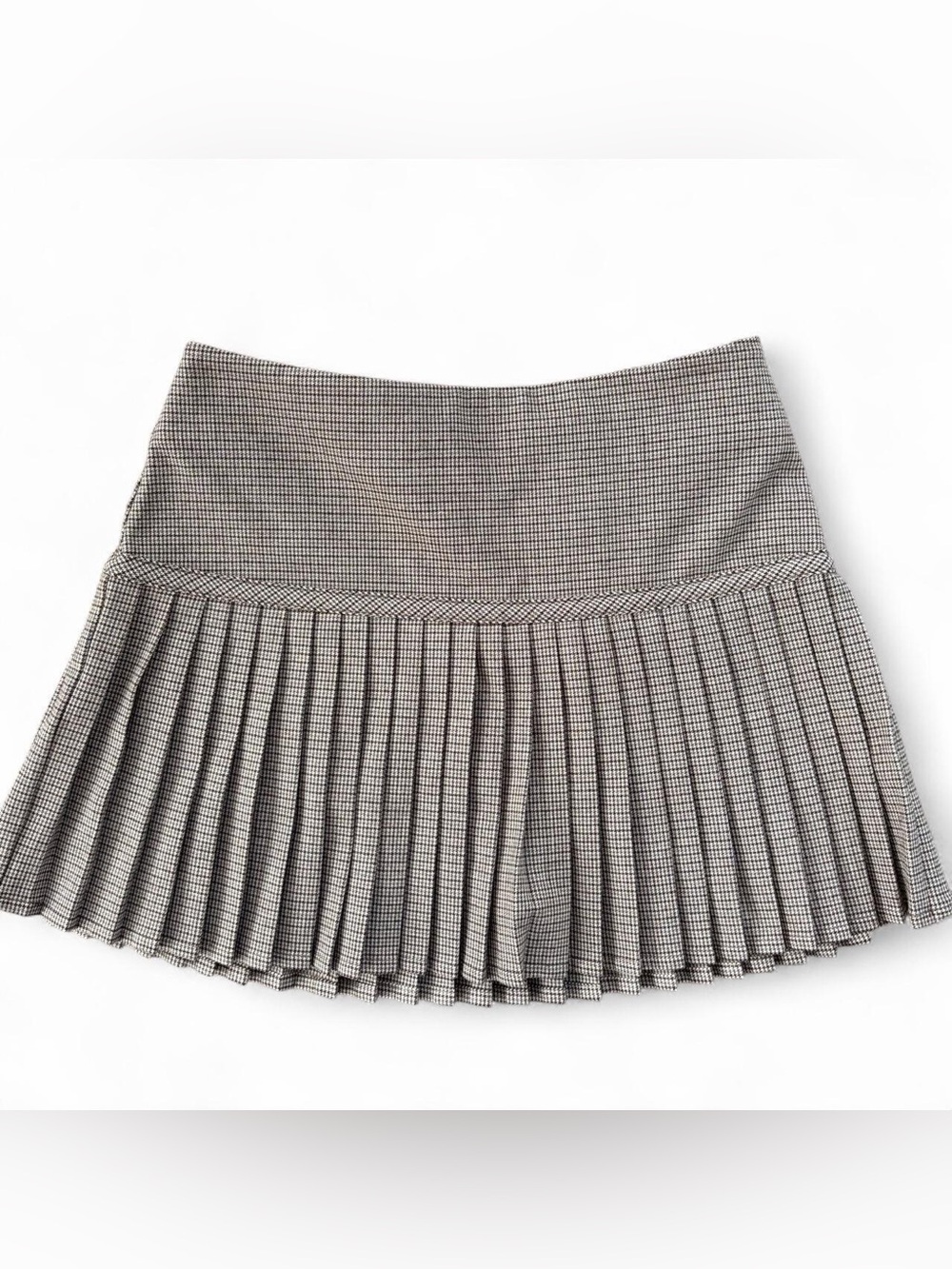 Nordstrom Pleated Mini Skirt in Black and White Houndstooth